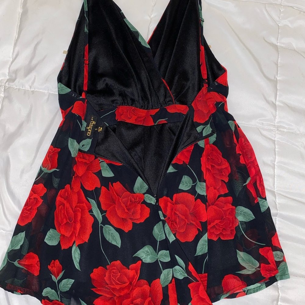 Never worn - Picture 2 of 3